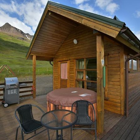 Solbrekka Holiday Homes Mjoifjorthur Bagian luar foto